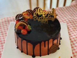 Bánh kem sinh nhật cho bé