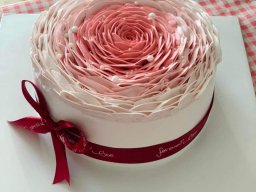 Bánh kem trang trí bông hoa đẹp