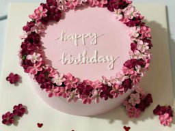 Bánh kem trang trí bông hoa đẹp