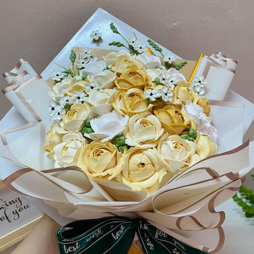 Bánh Kem trang trí hoa